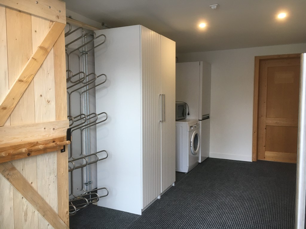 6C72234E-000A-4D91-A4EA-0DE0A7A5B142